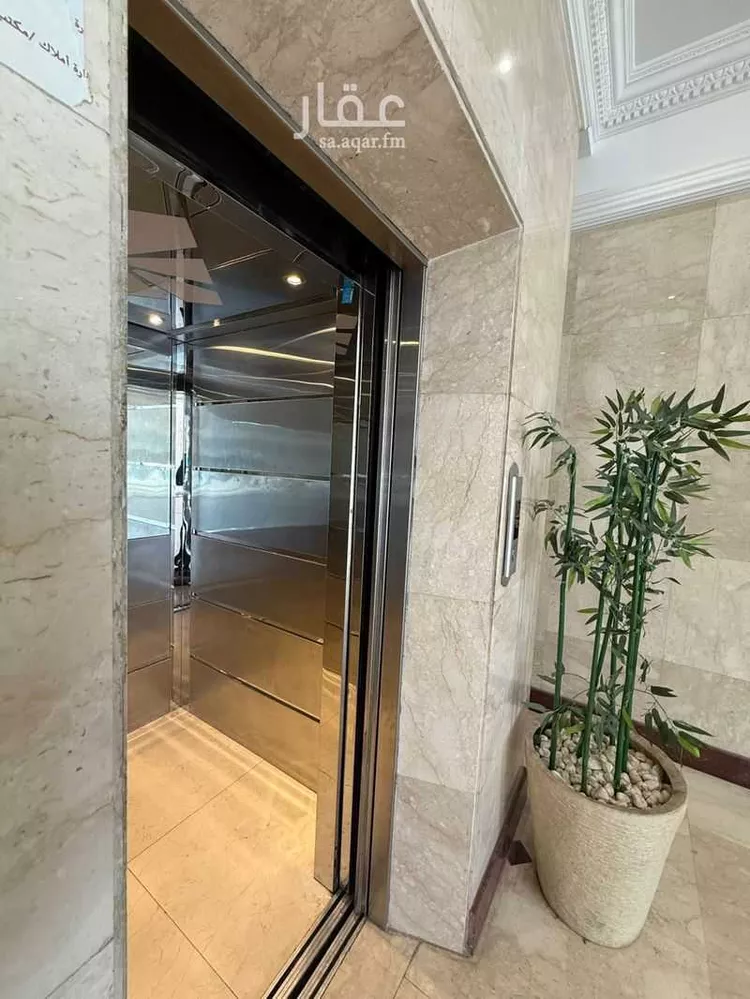 Commercial Office for Rent in Riyadh Al Malaz صورة 4
