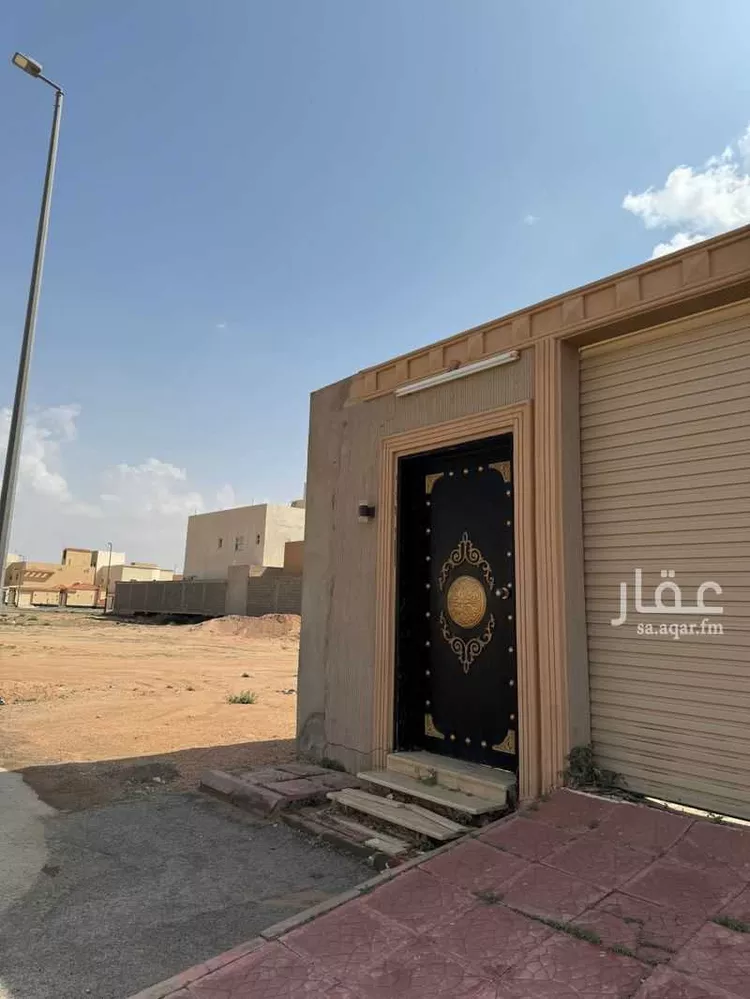 فيلا للبيع في شارع عبد الله بن أوس بن قيظي الأنصاري, حي الورود, مدينة الرس, منطقة القصيم