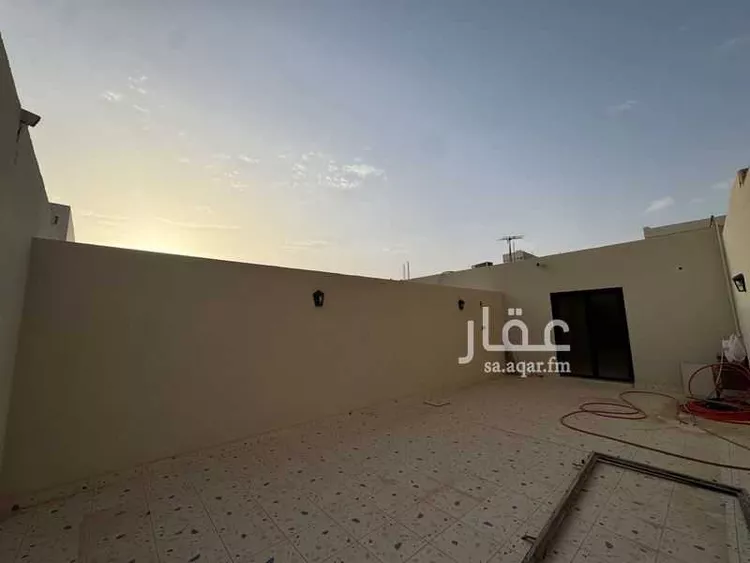 عمارة للإيجار في شارع عمرو بن عثمان بن كعب بن سعد, حي الملك خالد, مدينة عنيزة, منطقة القصيم صورة 4