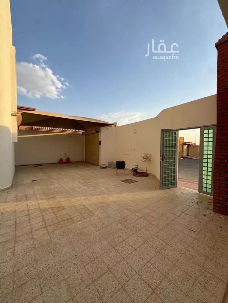 فيلا للبيع في شارع ابن غنوم, حي الريان, مدينة عنيزة, منطقة القصيم 6