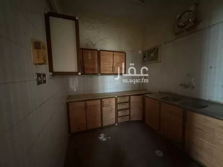 دور للإيجار في شارع حريث ابن زيد, حي الشفاء, مدينة عنيزة, منطقة القصيم صورة 4