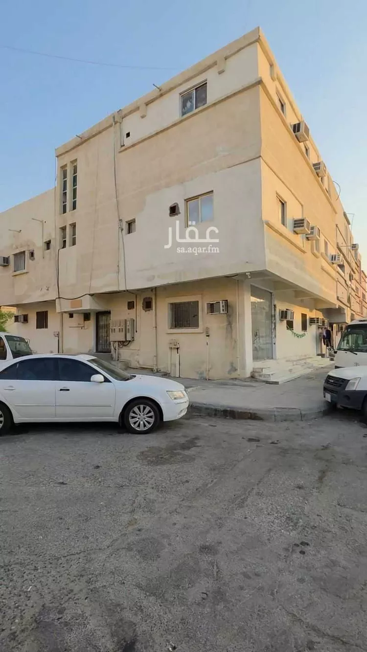 عمارة للبيع في شارع المجمعة, حي الثقبة, مدينة الخبر, المنطقة الشرقية