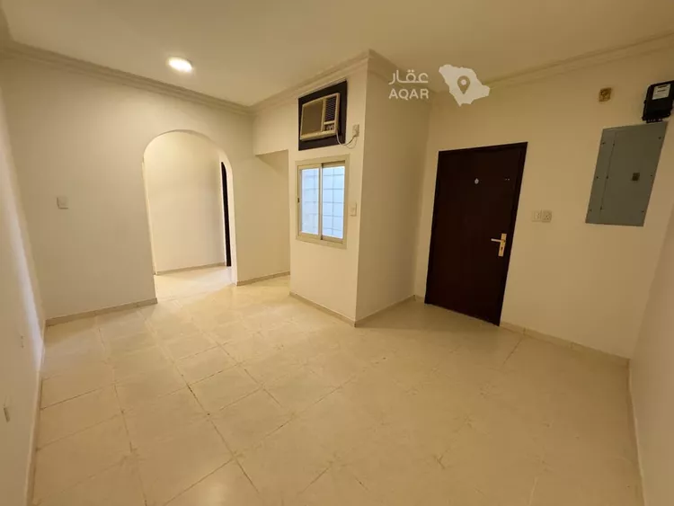شقة للإيجار في شارع العشرون, حي الثقبة, مدينة الخبر, المنطقة الشرقية 2
