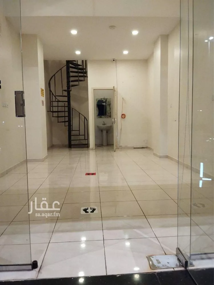 محل للإيجار في شارع ابي القاسم الخوارزمي, حي أبحر الجنوبية, مدينة جدة, منطقة مكة المكرمة