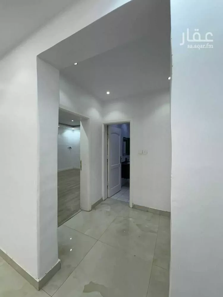 Floor for Rent in Medina Al Khalidiyah