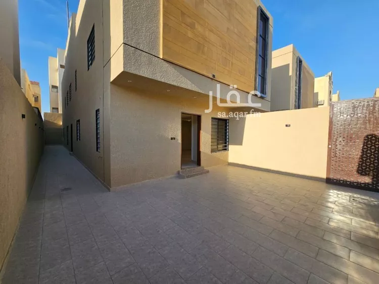 دور للبيع في شارع البراديه, حي الدار البيضاء, مدينة الرياض, منطقة الرياض