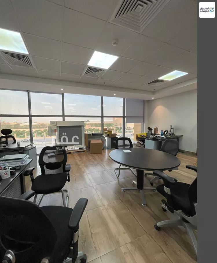 مكتب تجاري للإيجار في شارع طريق الملك عبدالعزيز, حي الربيع, مدينة الرياض, منطقة الرياض صورة 2