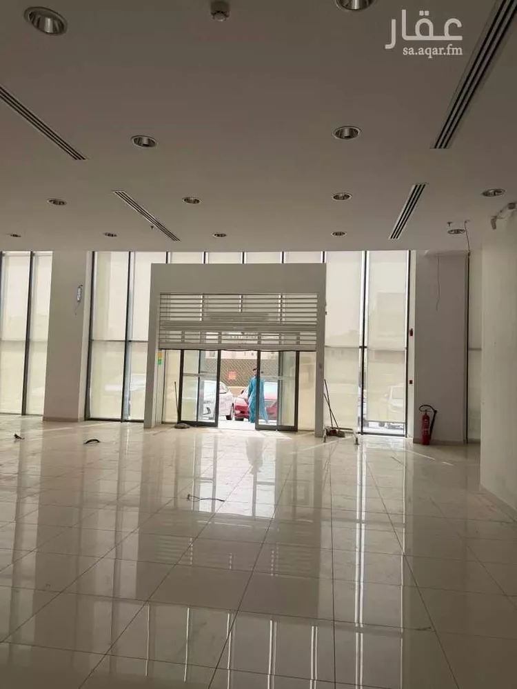 محل للإيجار في شارع الثمامه, حي الربيع, مدينة الرياض, منطقة الرياض