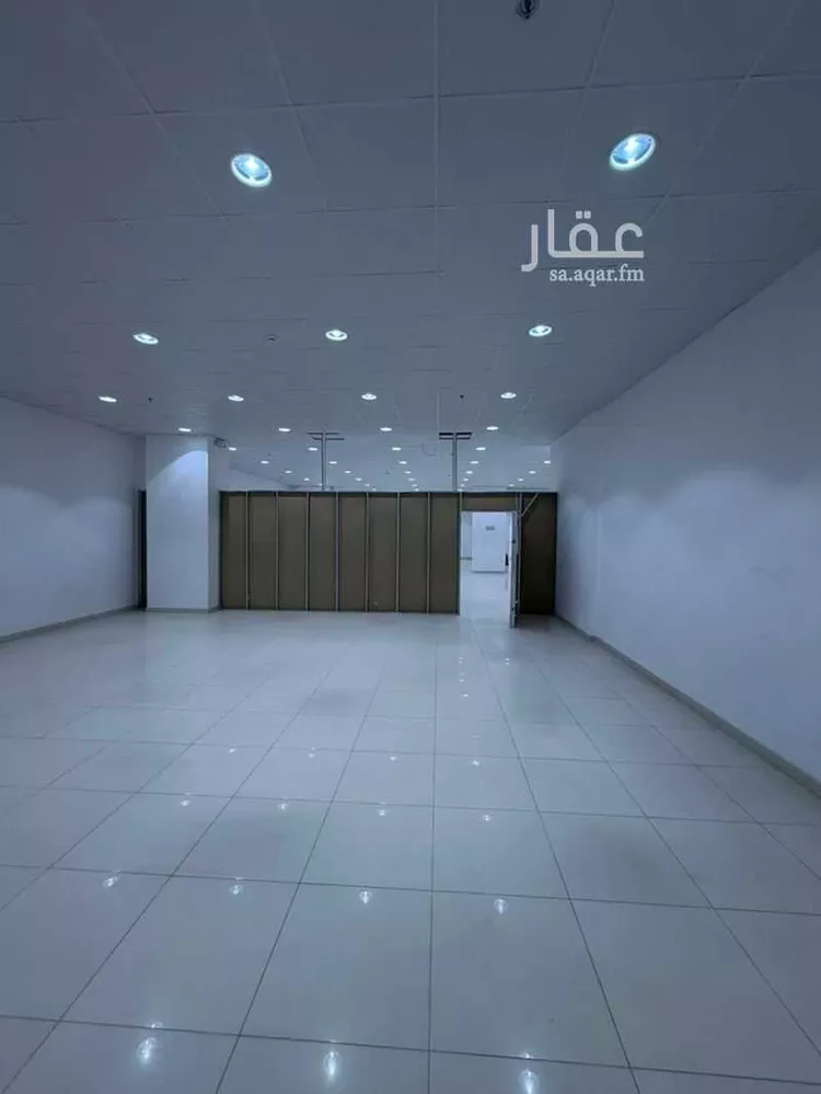 محل للإيجار في شارع الثمامه, حي الربيع, مدينة الرياض, منطقة الرياض 9