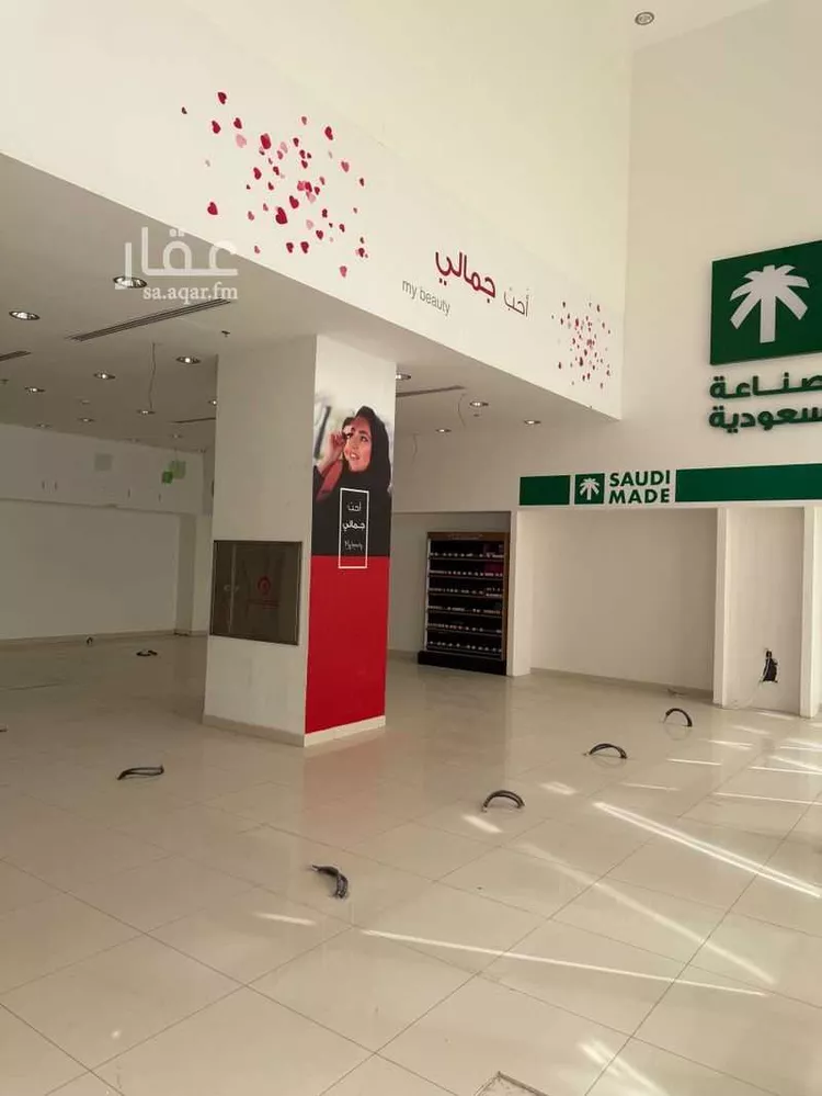 محل للإيجار في شارع الثمامه, حي الربيع, مدينة الرياض, منطقة الرياض صورة 2