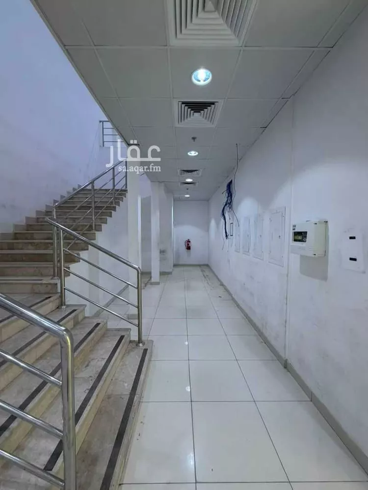 محل للإيجار في شارع الثمامه, حي الربيع, مدينة الرياض, منطقة الرياض 11