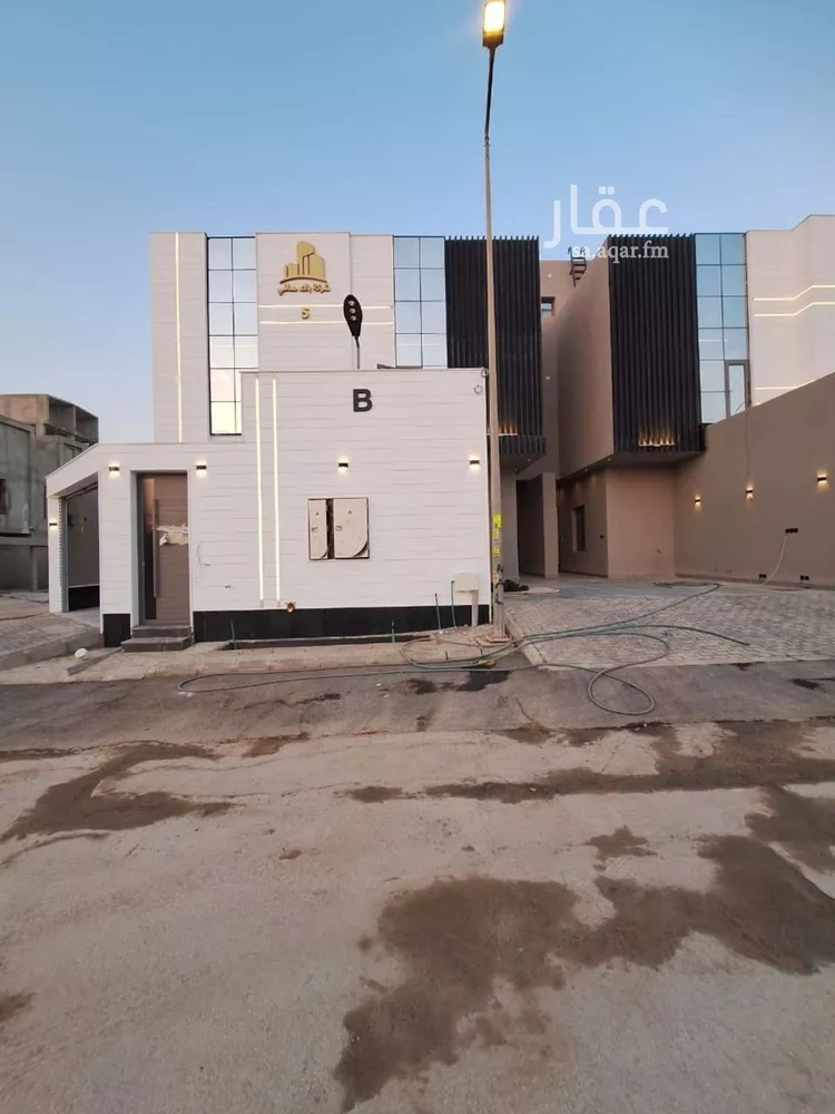 دور للبيع في شارع عبيدالله الهذلي, حي عكاظ, مدينة الرياض, منطقة الرياض صورة 3