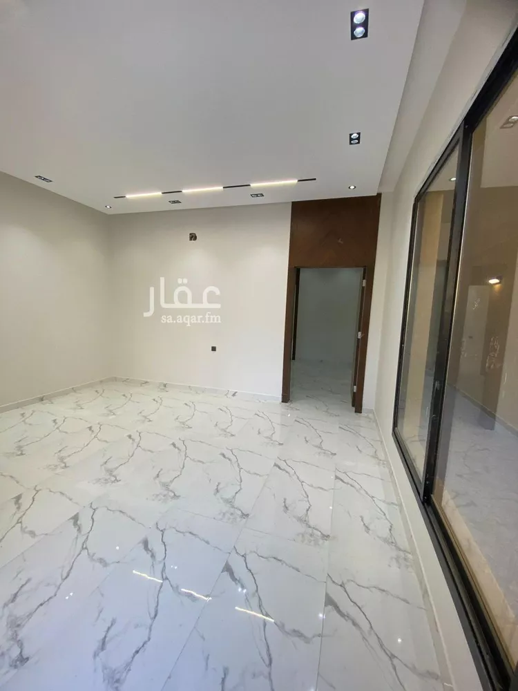 Floor for Sale in Riyadh Tuwaiq 14