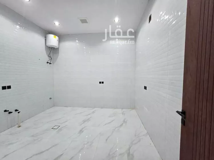 Floor for Sale in Riyadh Tuwaiq 15