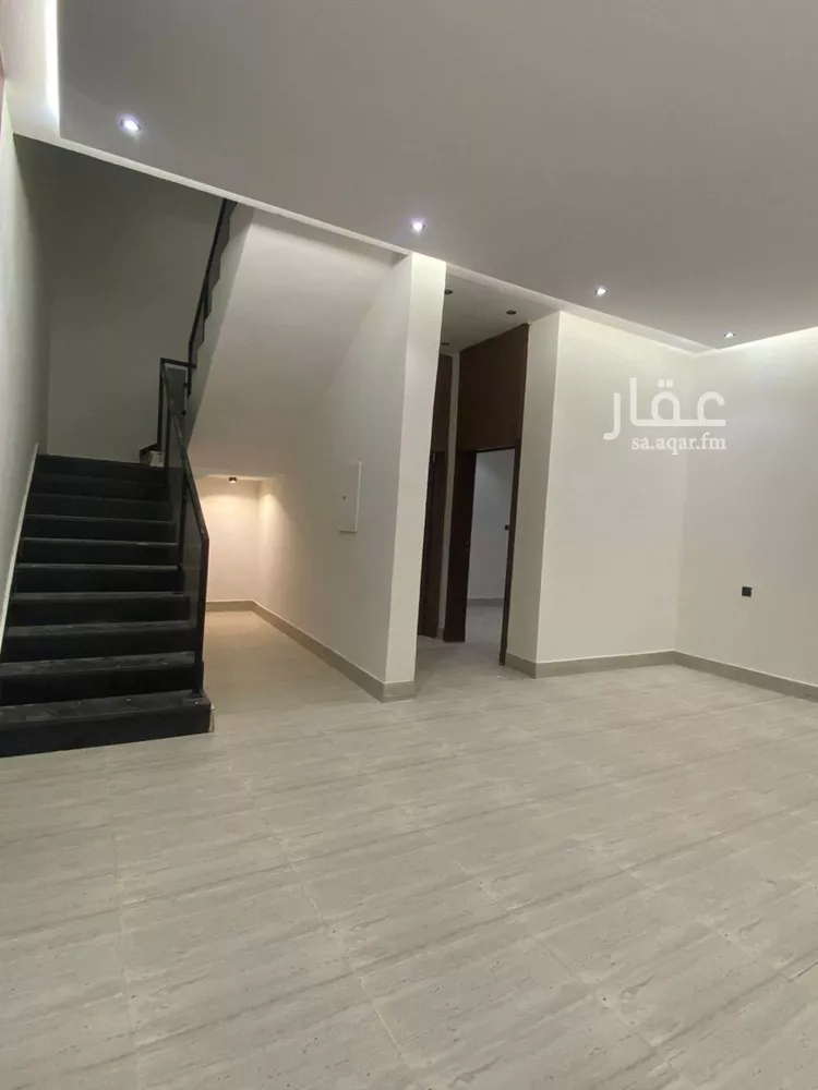 Villa for Sale in Riyadh Tuwaiq 14