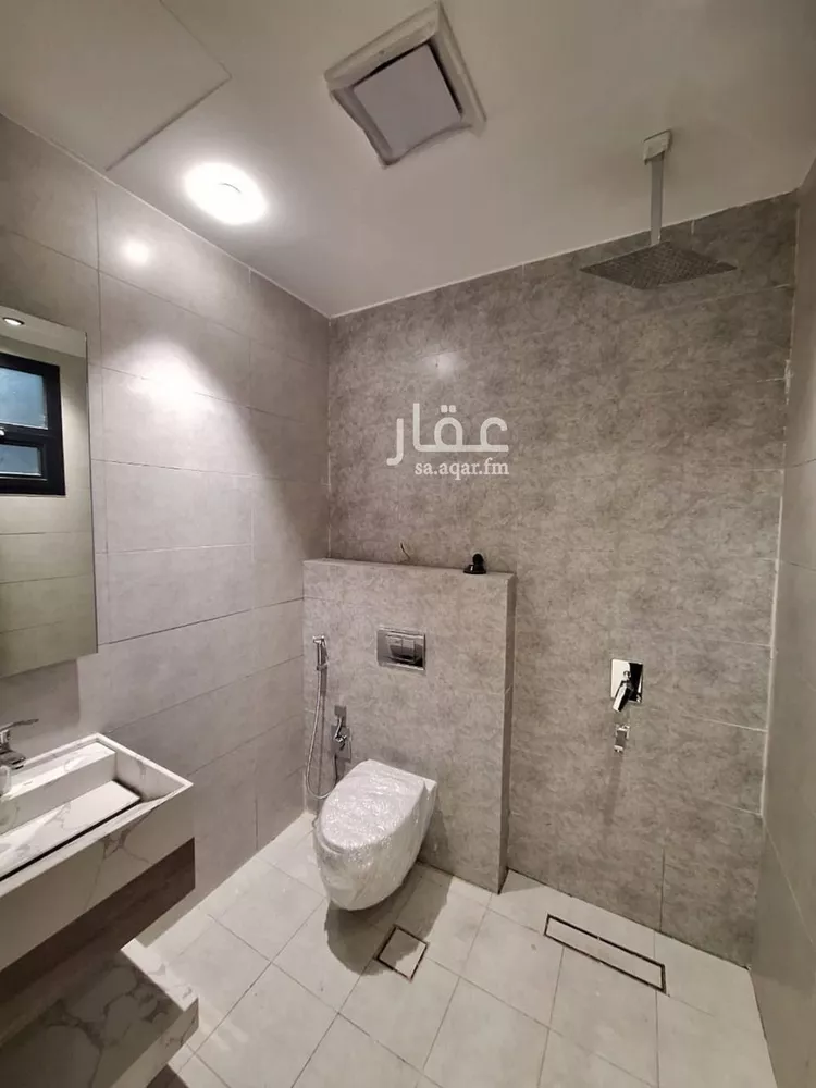 Floor for Sale in Riyadh Tuwaiq 10