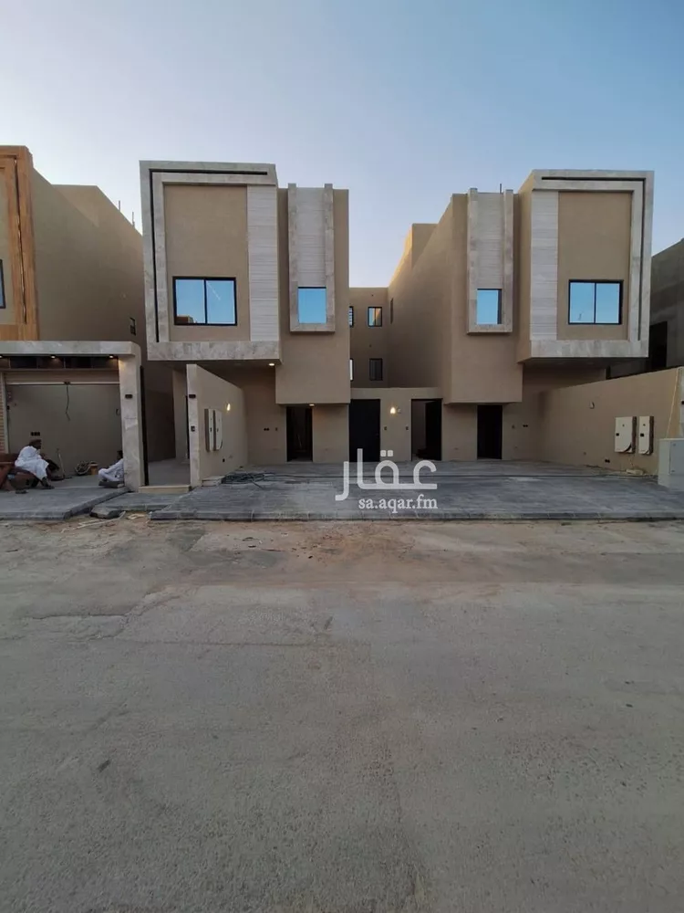 دور للبيع في شارع أبي محمد بن الزوال, حي عكاظ, مدينة الرياض, منطقة الرياض