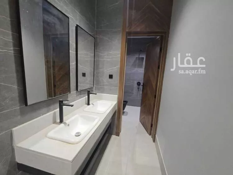 دور للبيع في شارع محمد بن جريج, حي طويق, مدينة الرياض, منطقة الرياض 9