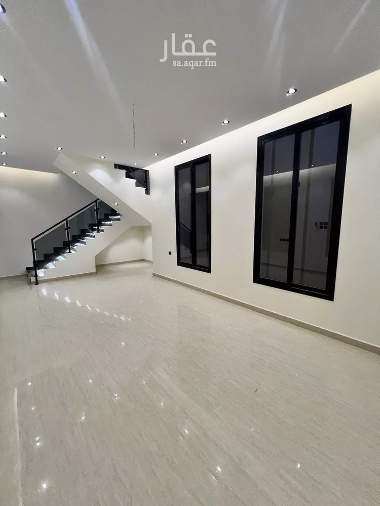 فيلا للبيع في شارع القاسم بن عبدالواحد, حي طويق, مدينة الرياض, منطقة الرياض 1 صورة