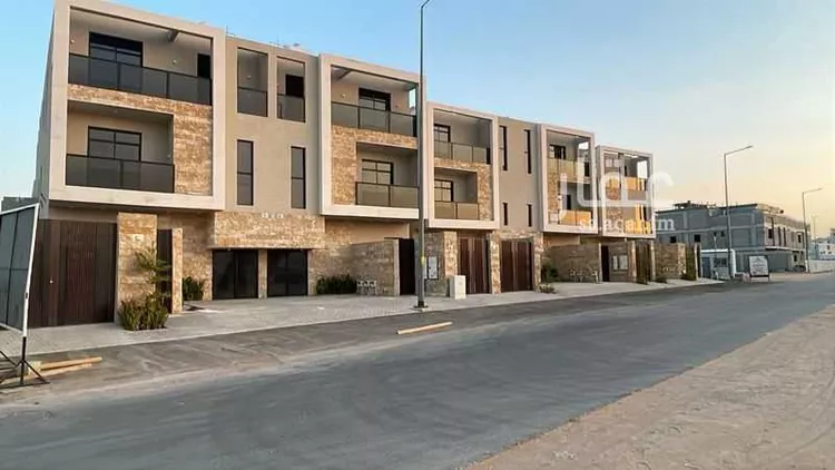 Complex for sale in Riyadh Ar Rimal صورة 4
