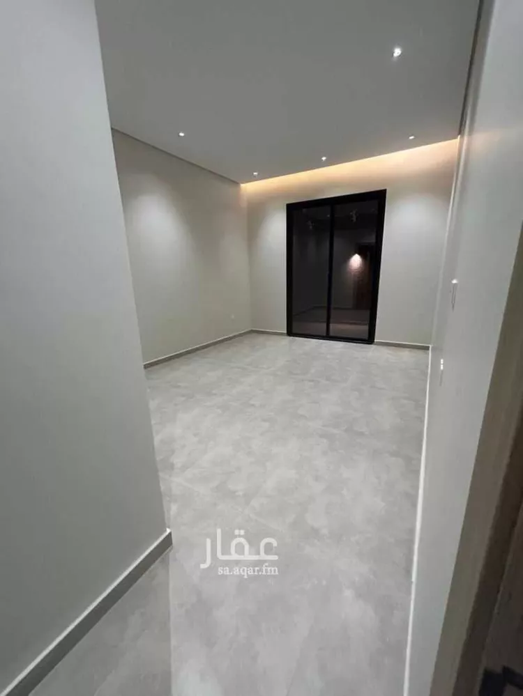 Complex for sale in Riyadh Ar Rimal 9