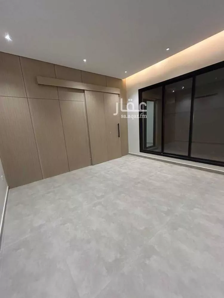 Complex for sale in Riyadh Ar Rimal 6