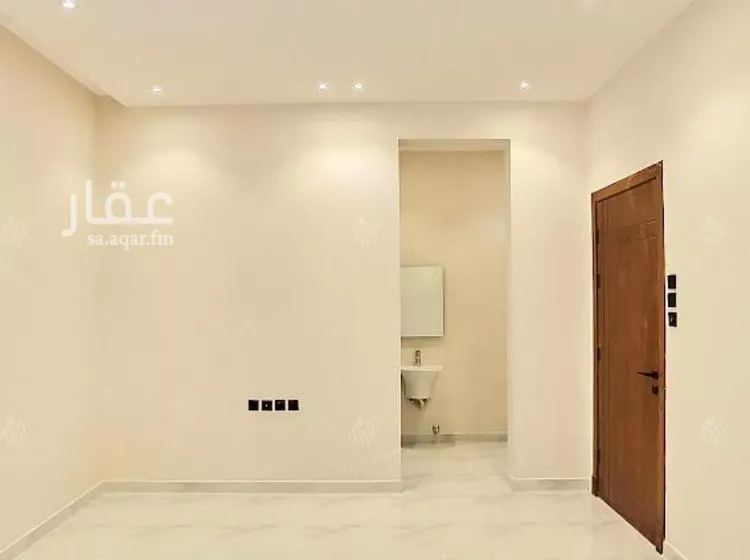 فيلا للبيع في شارع النجيب القوصي, حي المهدية, مدينة الرياض, منطقة الرياض صورة 3