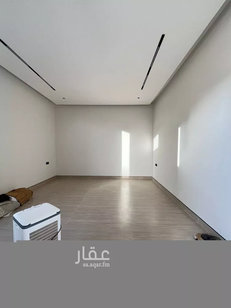 فيلا للبيع في شارع عبيدالله الثقفي, حي المهدية, مدينة الرياض, منطقة الرياض صورة 4