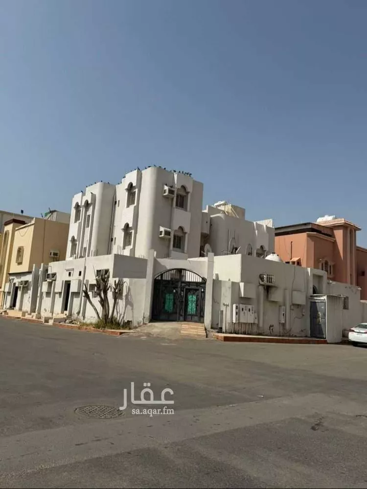 عمارة للبيع في شارع شارع الاوزاعي, حي الشاطئ, مدينة جازان, منطقة جازان