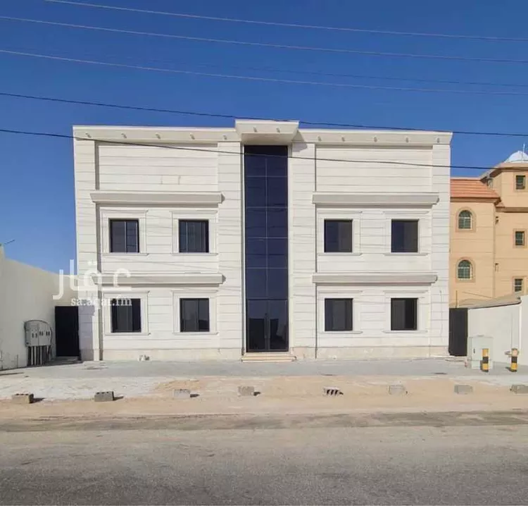 عمارة للبيع في شارع هشام بن عبدالملك , حي البلدية, مدينة حفر الباطن, المنطقة الشرقية