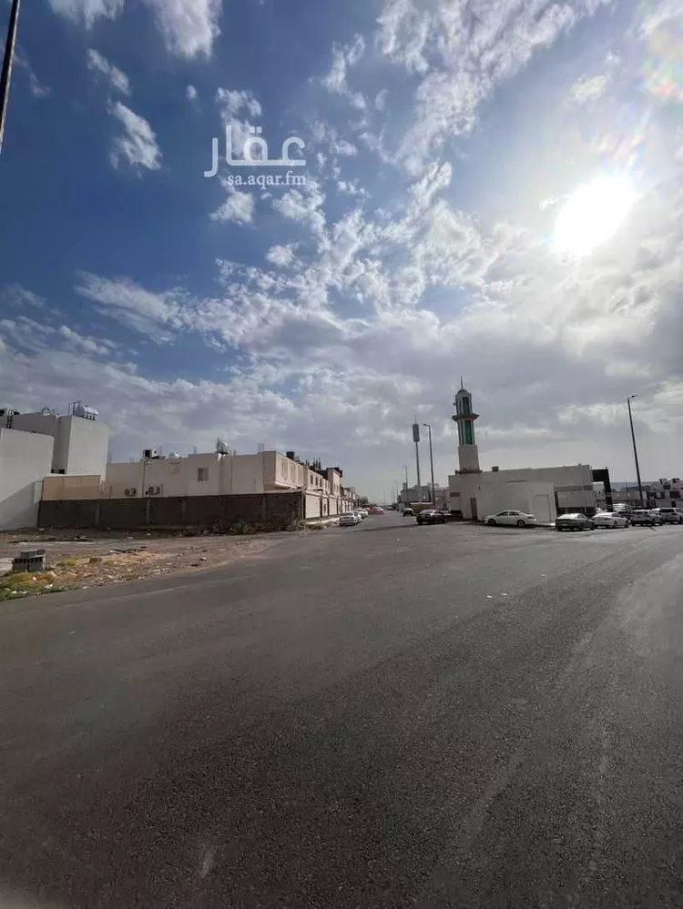 أرض للبيع في شارع احمد بن سفيان النسوي, حي نبلاء, مدينة المدينه المنوره, منطقة المدينة المنورة