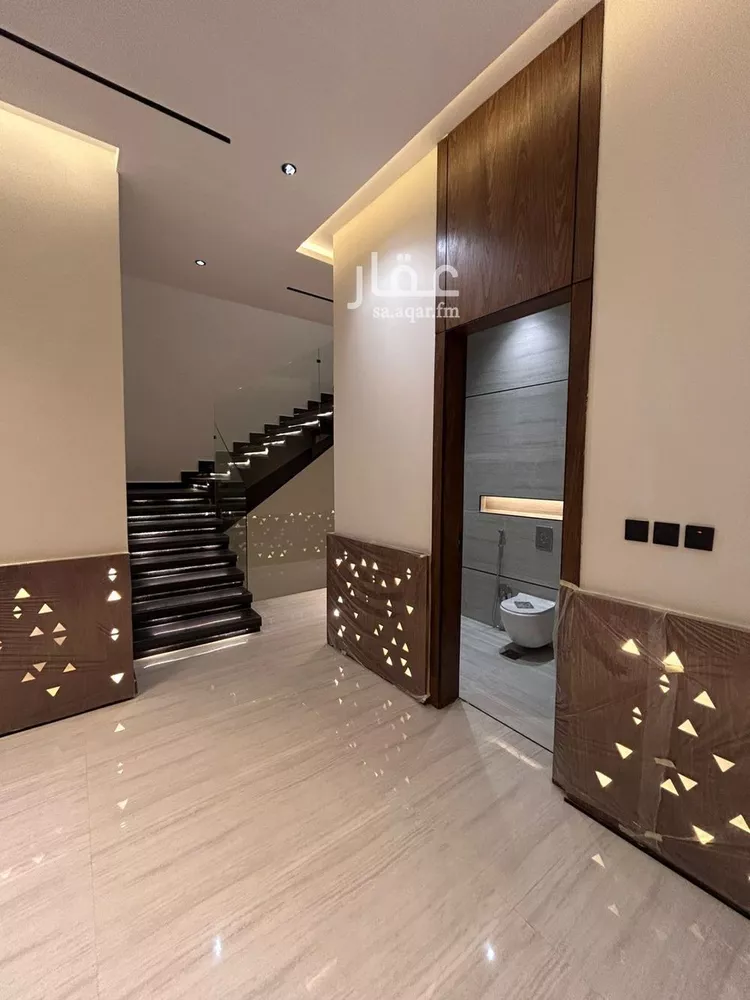 فيلا للبيع في شارع المظفر بن النموذج, حي المهدية, مدينة الرياض, منطقة الرياض 14