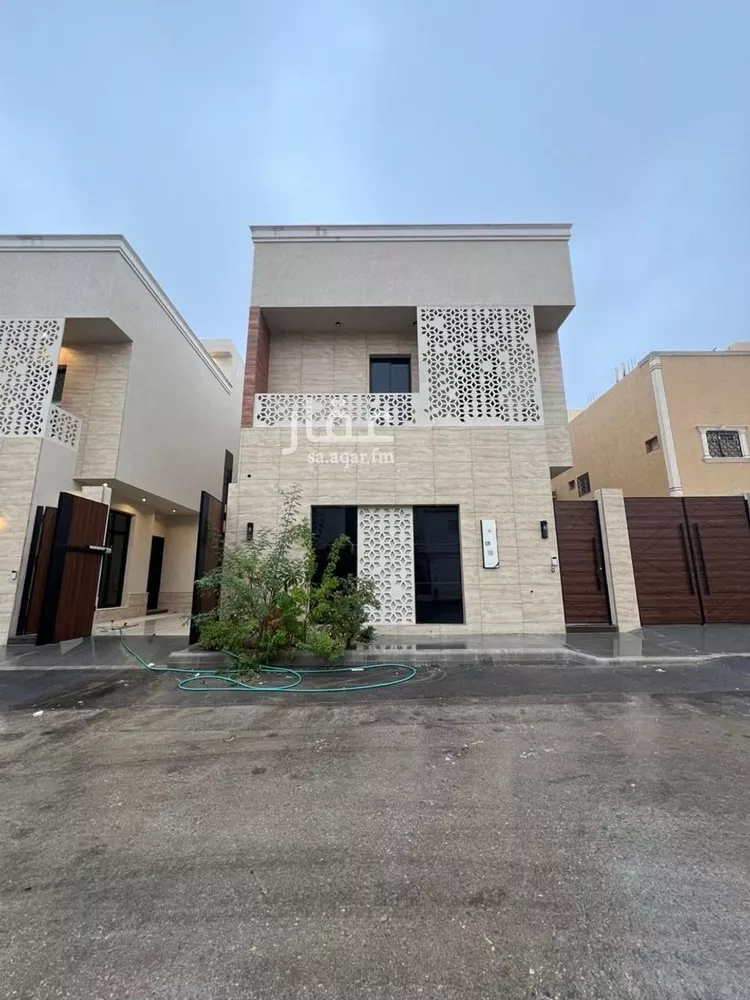 Villa for Sale in Riyadh Al Mahdiyah