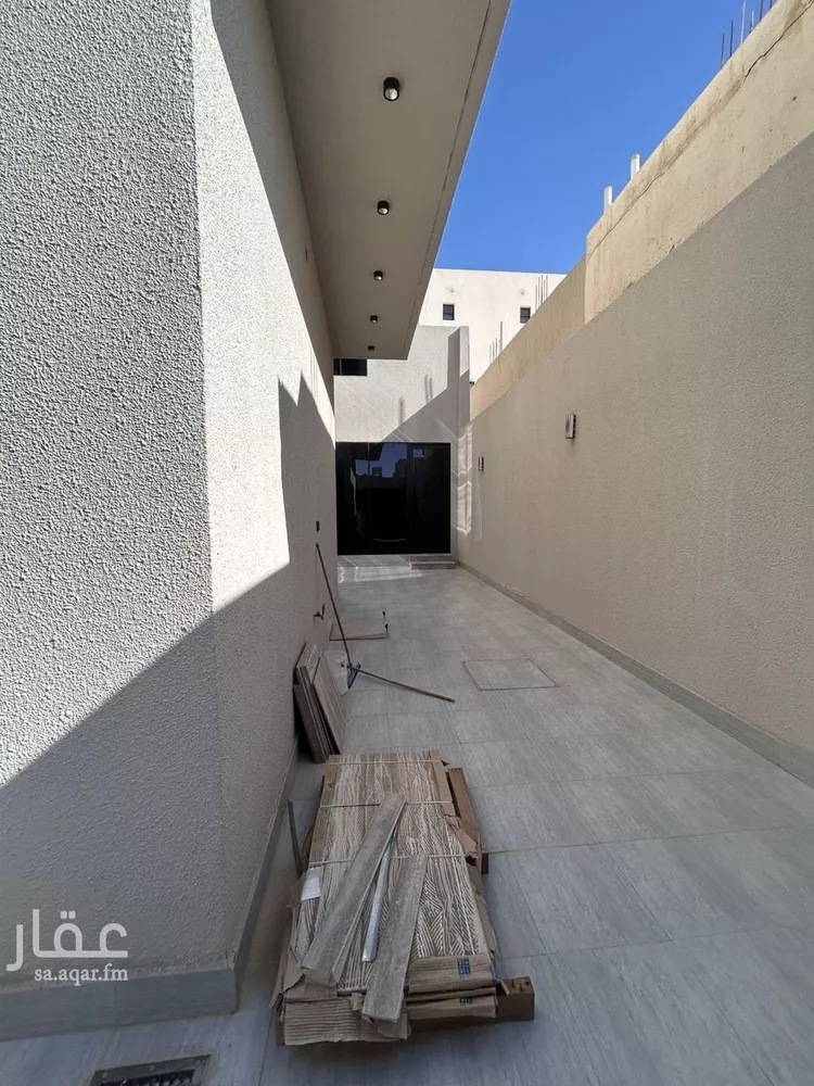 فيلا للبيع في شارع سعد الله بن مجالد, حي المهدية, مدينة الرياض, منطقة الرياض صورة 2