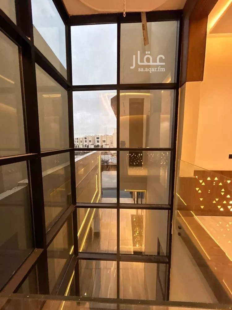فيلا للبيع في شارع المظفر بن النموذج, حي المهدية, مدينة الرياض, منطقة الرياض 15