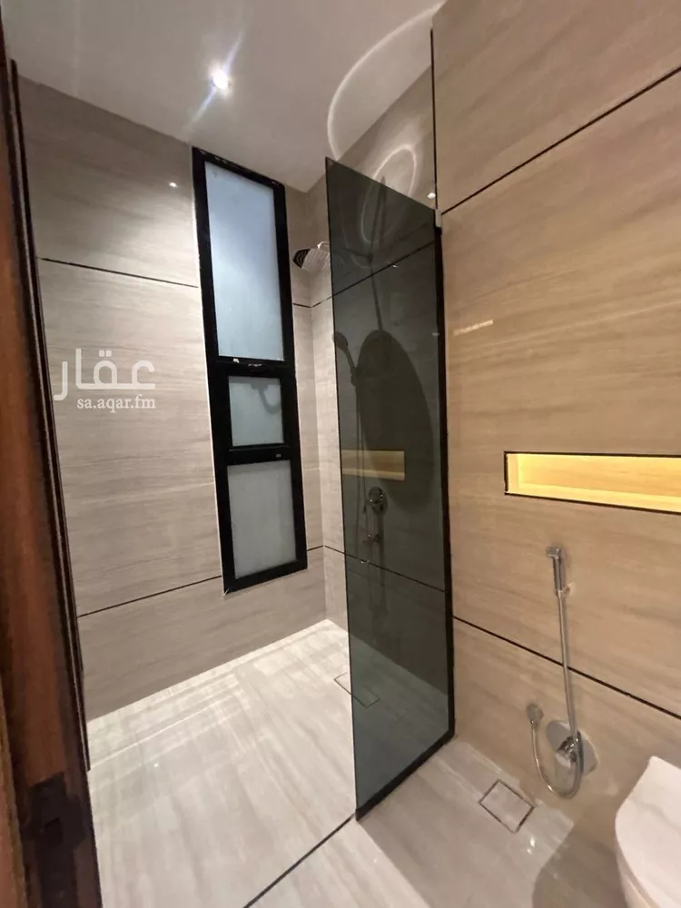 فيلا للبيع في شارع المظفر بن النموذج, حي المهدية, مدينة الرياض, منطقة الرياض 21