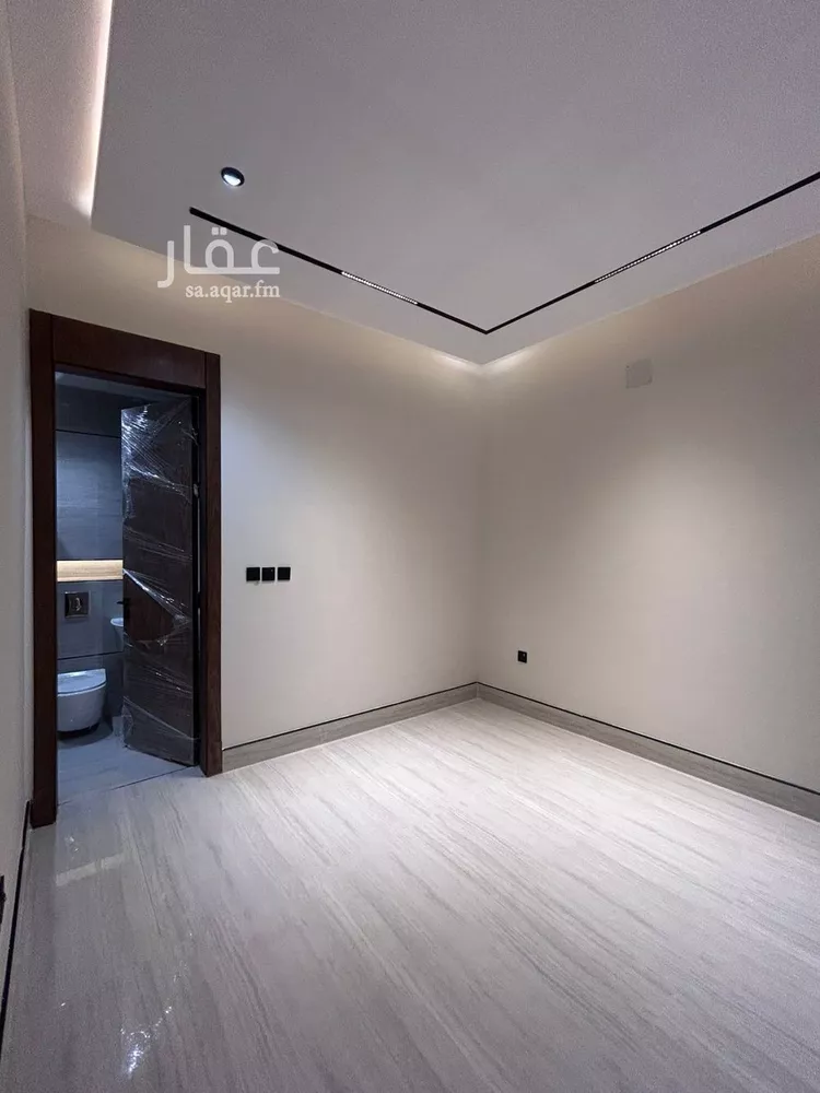 فيلا للبيع في شارع المظفر بن النموذج, حي المهدية, مدينة الرياض, منطقة الرياض 25