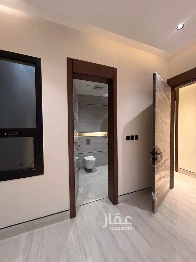فيلا للبيع في شارع المظفر بن النموذج, حي المهدية, مدينة الرياض, منطقة الرياض 28