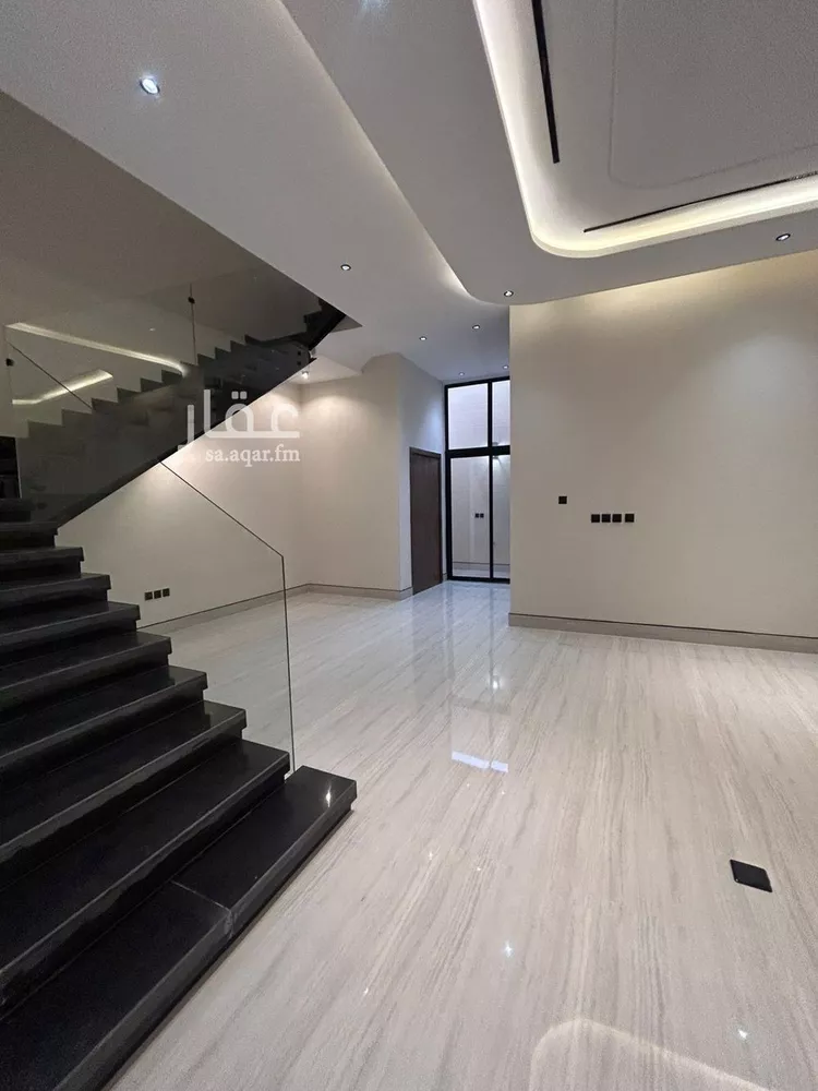 فيلا للبيع في شارع المظفر بن النموذج, حي المهدية, مدينة الرياض, منطقة الرياض 8
