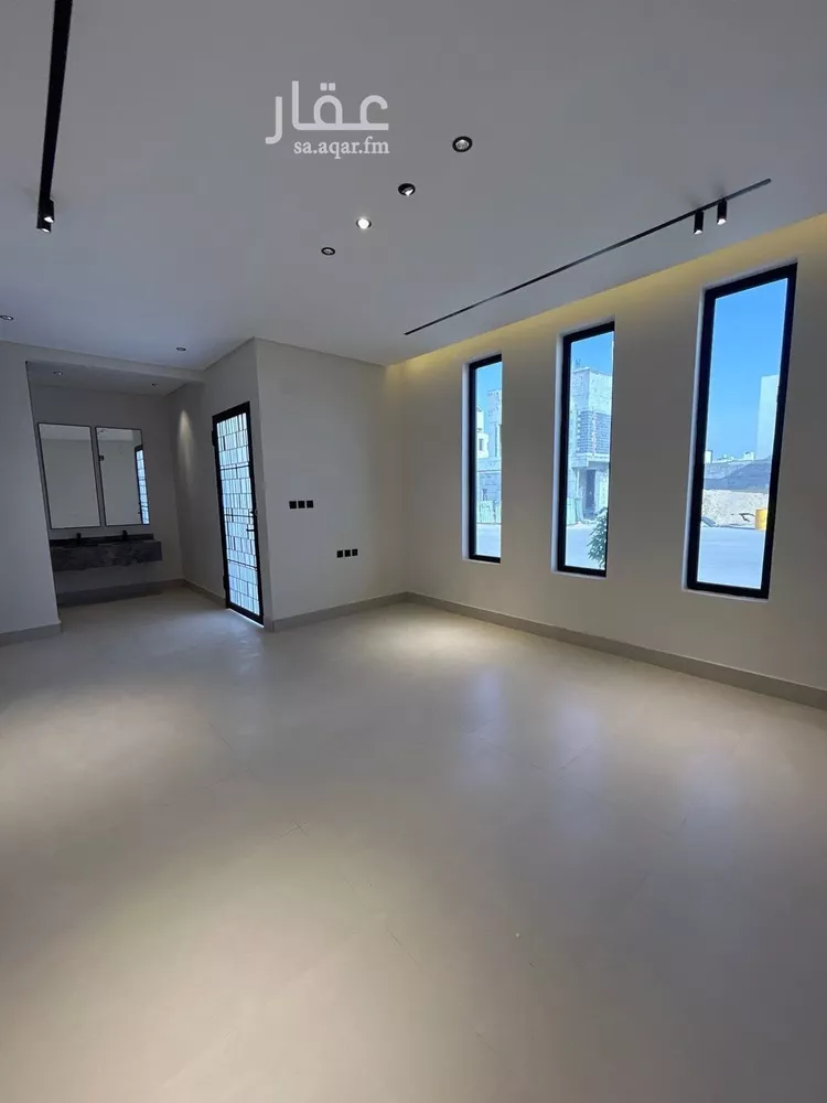 فيلا للبيع في شارع محمد بن هبة الله, حي المهدية, مدينة الرياض, منطقة الرياض صورة 4