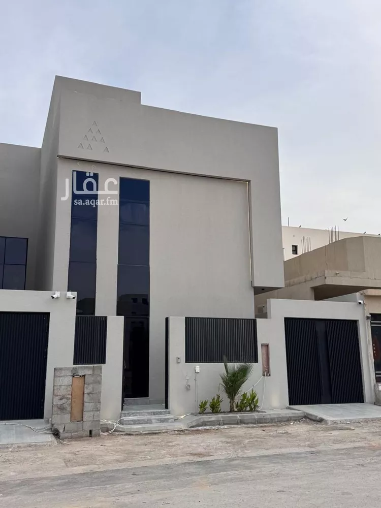 فيلا للبيع في شارع سعد الله بن مجالد, حي المهدية, مدينة الرياض, منطقة الرياض