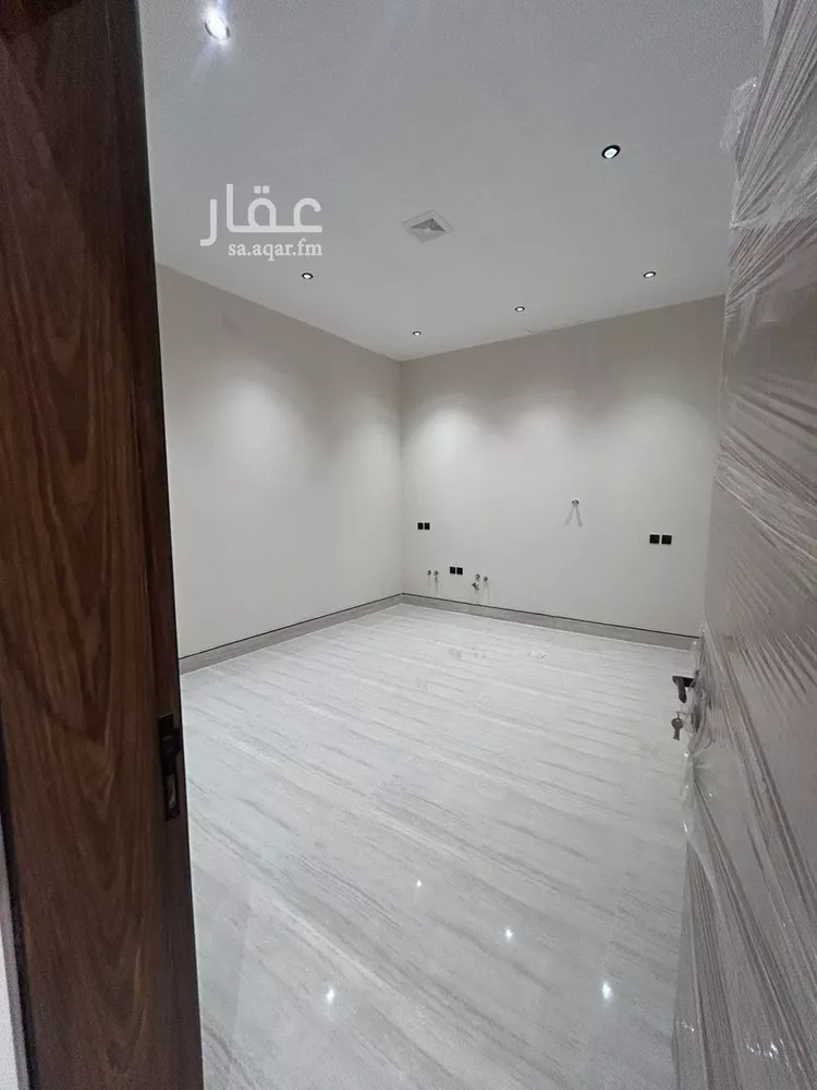 فيلا للبيع في شارع المظفر بن النموذج, حي المهدية, مدينة الرياض, منطقة الرياض 9