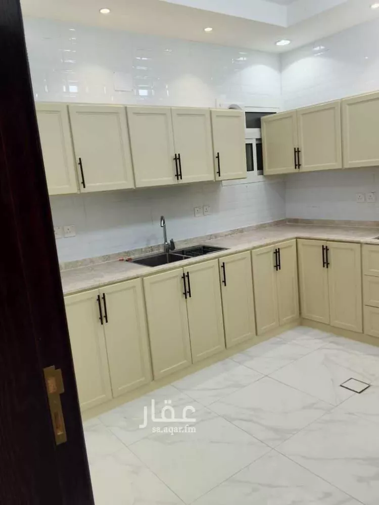 عمارة للإيجار في شارع 32 النسيم, حي النسيم, مدينة أبها, منطقة عسير صورة 4