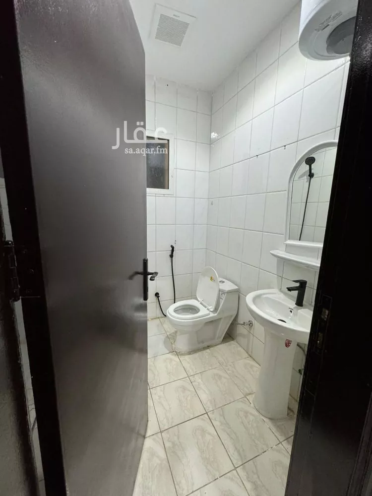 شقة للإيجار في شارع ابي بكر الصديق الفرعي, حي المصيف, مدينة الرياض, منطقة الرياض صورة 3