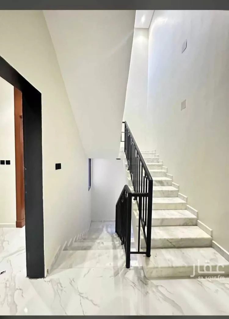 Floor for Sale in Riyadh Al Hazm 19