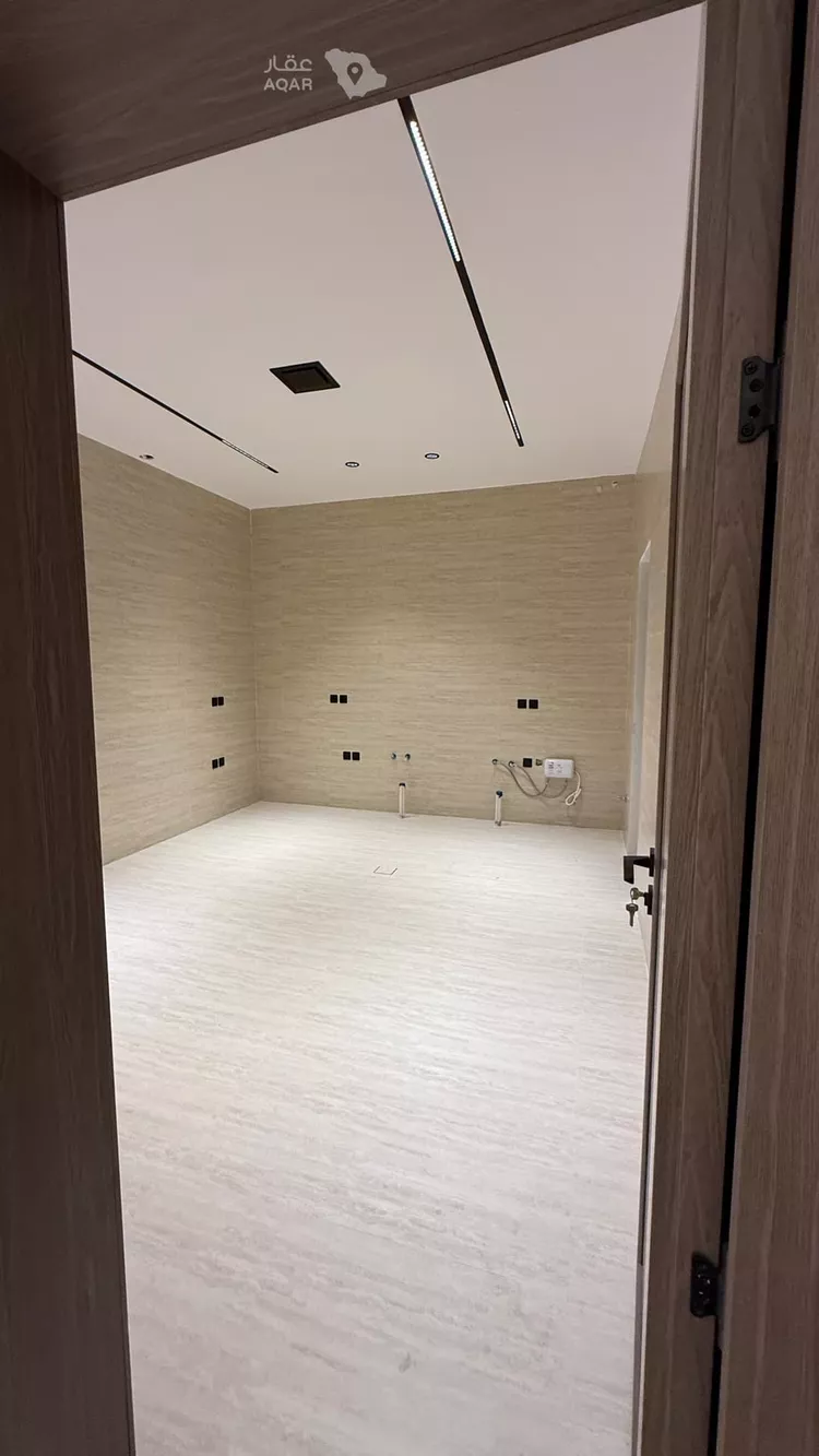 Floor for Sale in Riyadh Ar Rawabi 5