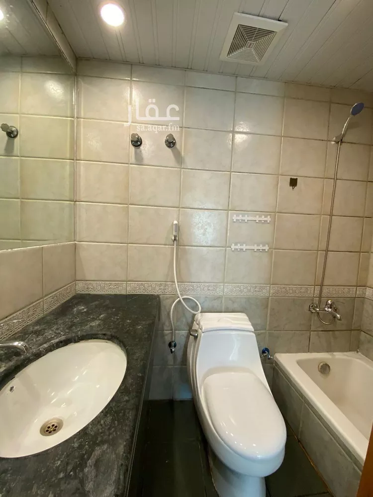 شقة للإيجار في شارع ابن الشهاب, حي البندرية, مدينة الخبر, المنطقة الشرقية صورة 4