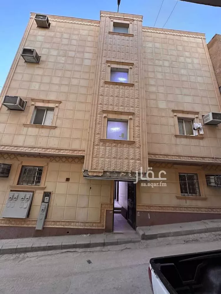 عمارة للبيع في شارع السواد, حي ثليم, مدينة الرياض, منطقة الرياض صورة 2