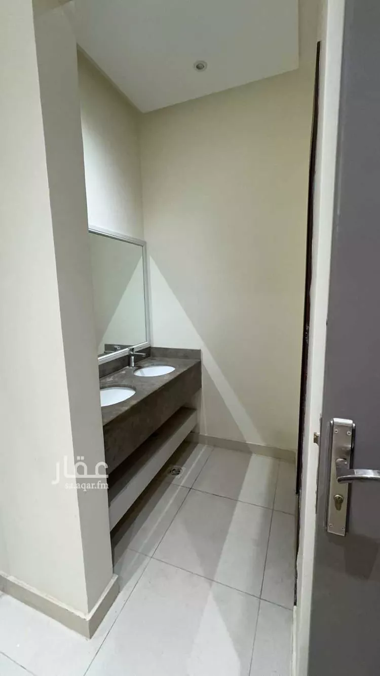 فيلا للبيع في شارع رقم 176 ، حي الجنادرية ، الرياض ، منطقة الرياض 1 صورة