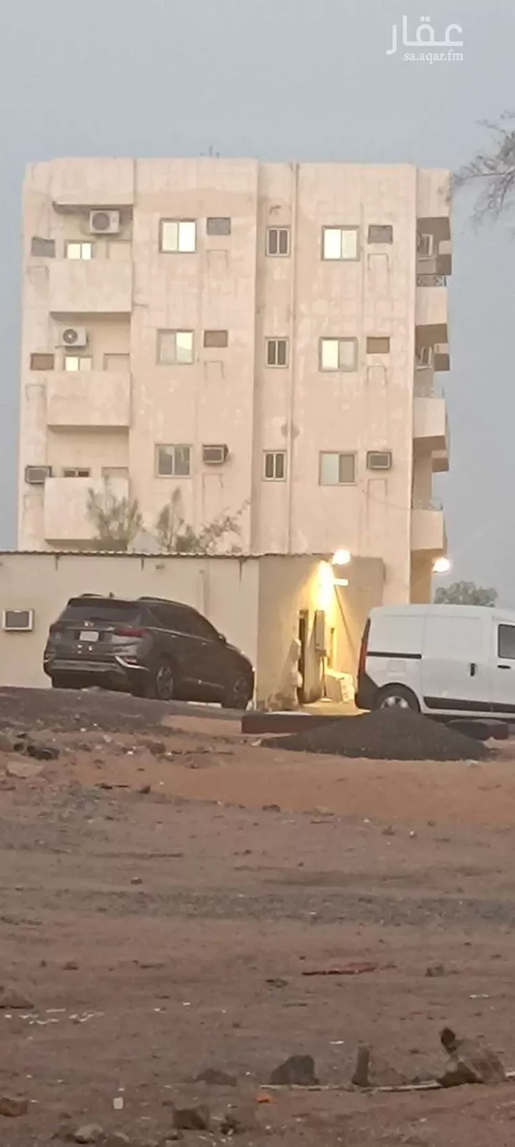 عمارة للبيع في شارع تميم مولى ابن غنم, حي العنابس, مدينة المدينة المنورة, منطقة المدينة المنورة صورة 3